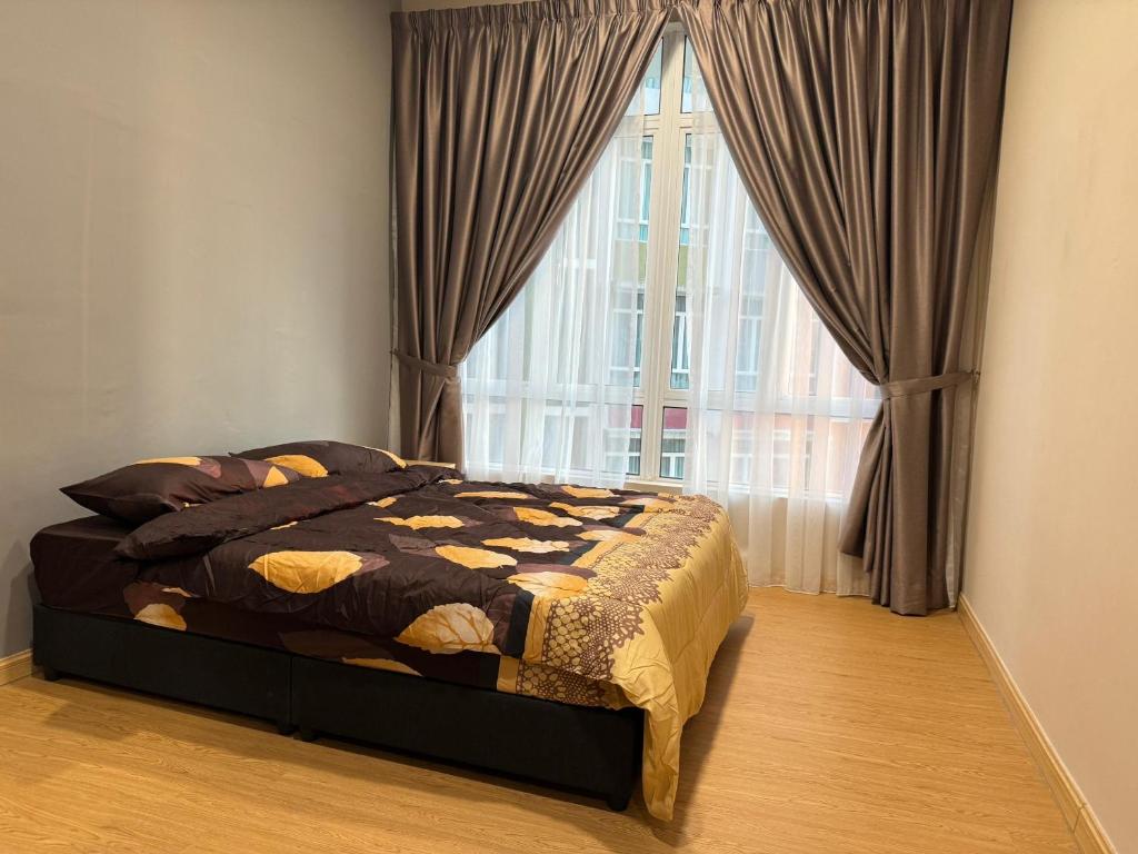 Ένα ή περισσότερα κρεβάτια σε δωμάτιο στο Mahkota valley by Syaizz