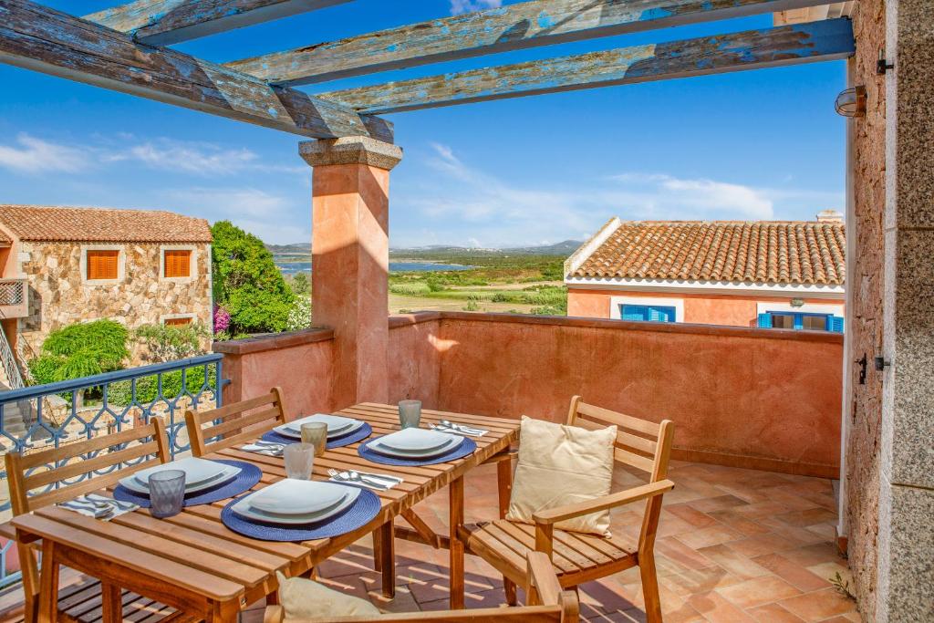 Μπαλκόνι ή βεράντα στο LEONE FLAT VIII & Private Terrace with SEA VIEW