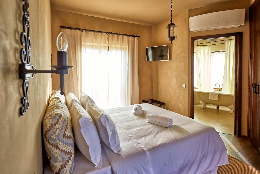 Silver Coast Beach Residence - 10