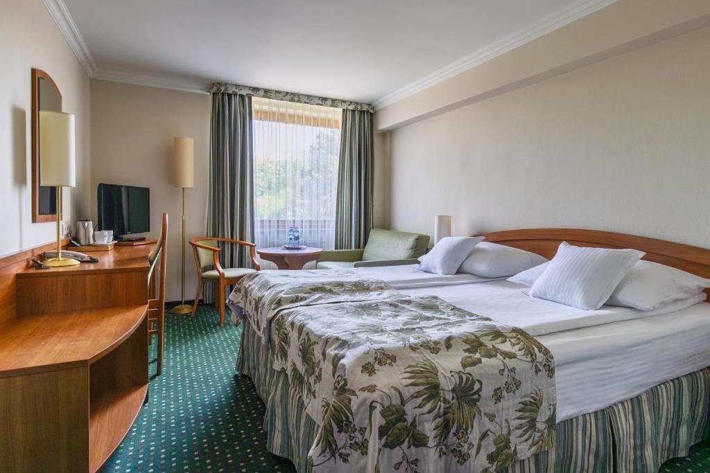 
Double Room with Extra Bed
