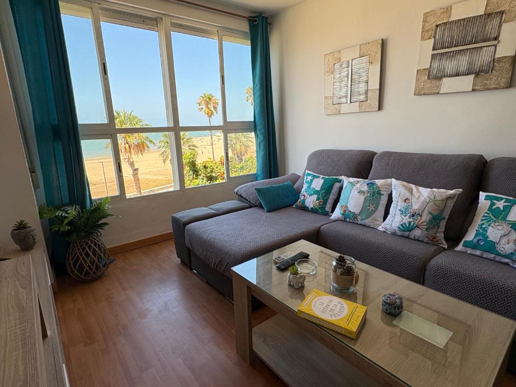 Kép Apto. Trafalgar, playa de la Cachucha. WiFi, A/C szállásáról Puerto Realban a galériában