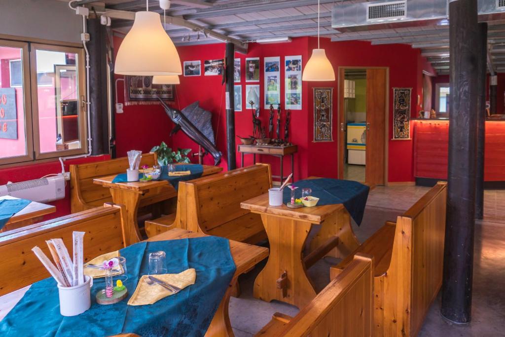 Restaurace v ubytování Ristorante Albergo Al Donatore