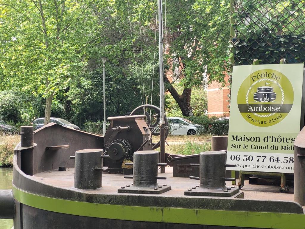 Un certificat, premiu, logo sau alt document afișat la Péniche Amboise Maison d'Hôtes Flottante Toulouse Centre