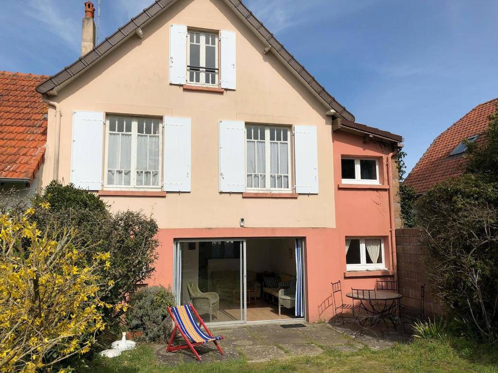 Bygningen som feriehuset ligger i