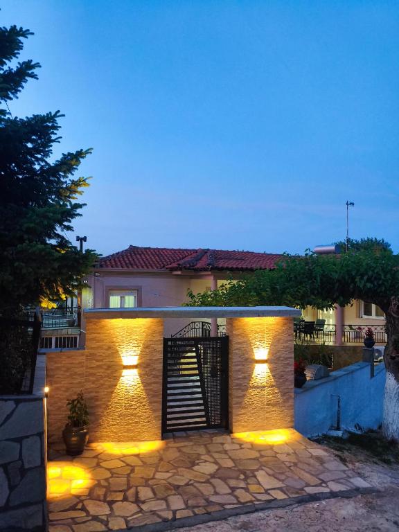 Private Meteora Panorama Garden Villa