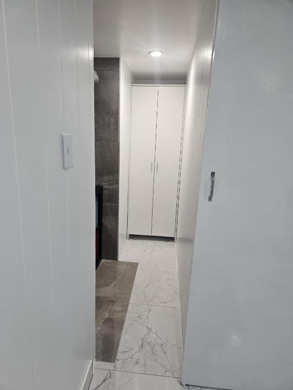 New and cute one bedroom flat - Resim 17