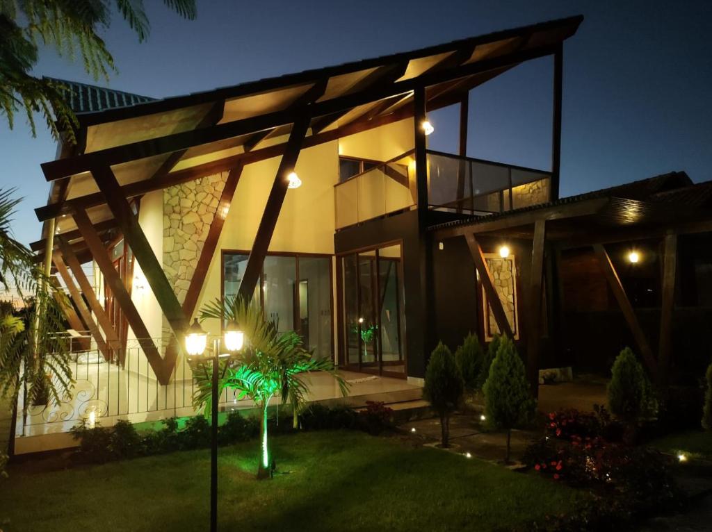 Taman di luar Casa Rústica Bananeiras - Condomínio Yes Banana