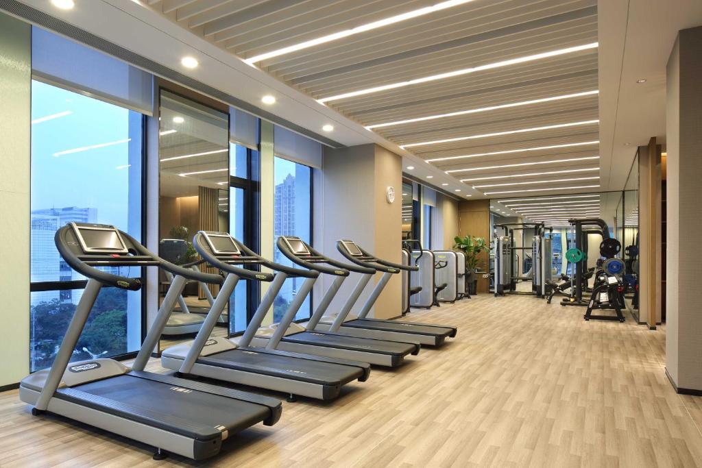 Fitness centrum a/nebo fitness zařízení v ubytování Wanda Realm Bozhou