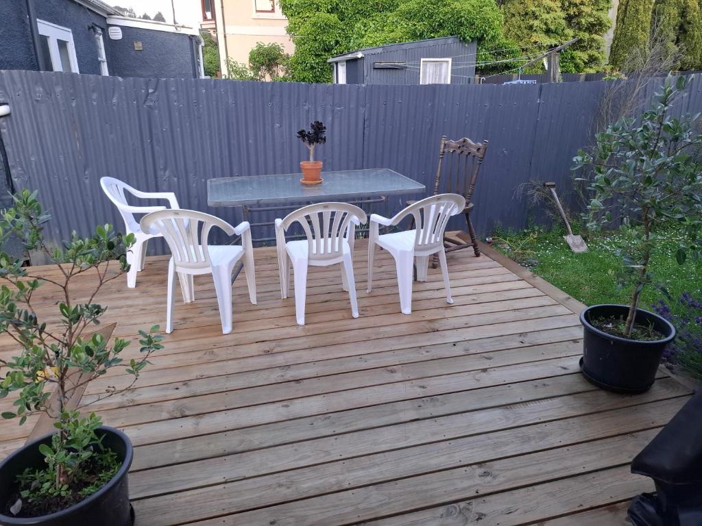 North East Valley apartment - Resim 8