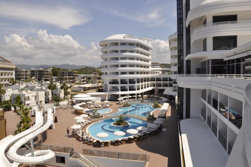 The swimming pool at or close to Laguna Beach Alya Resort & Spa
