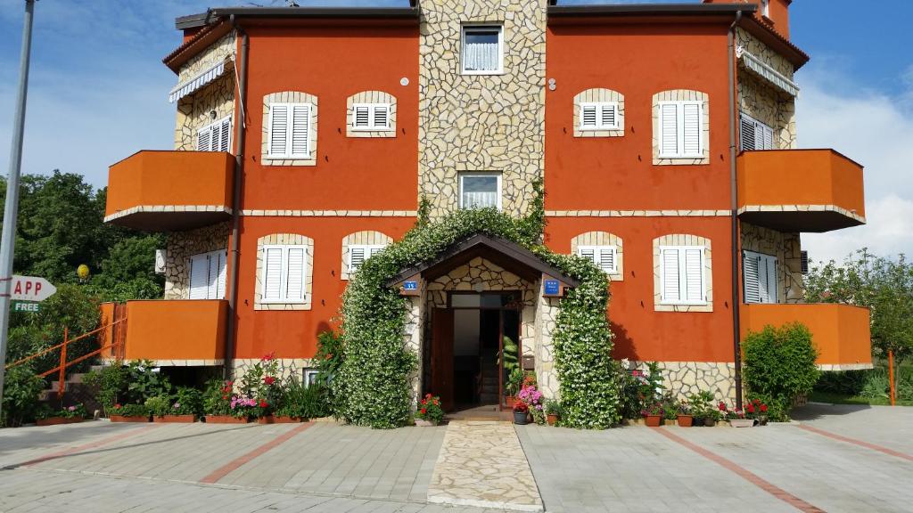 Apartments Dugonjić - 15