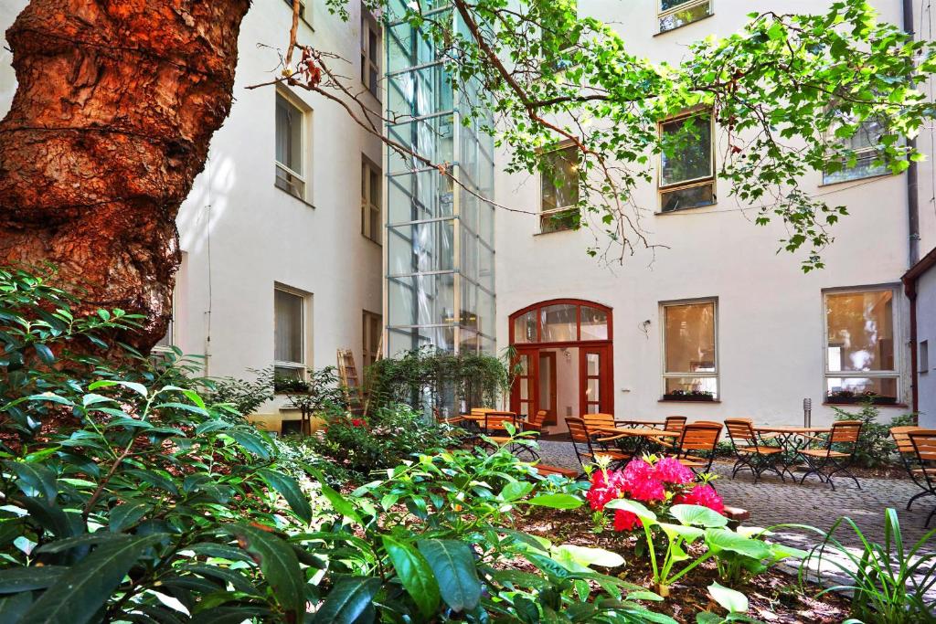 Budova, kde se hotel nachází