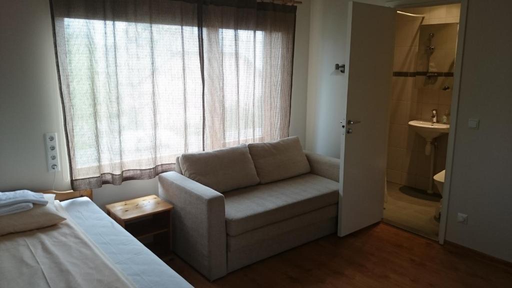 Posezení v ubytování Aisa Accommodation