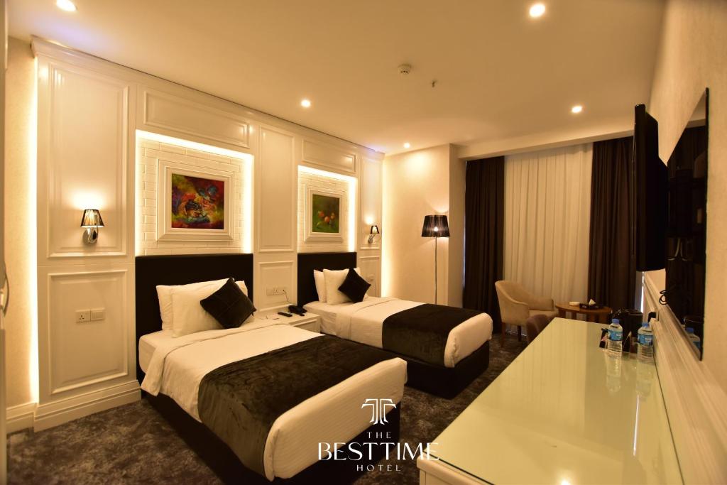 لابی و فضای عمومی The Best Time Hotel - تصویر ۵