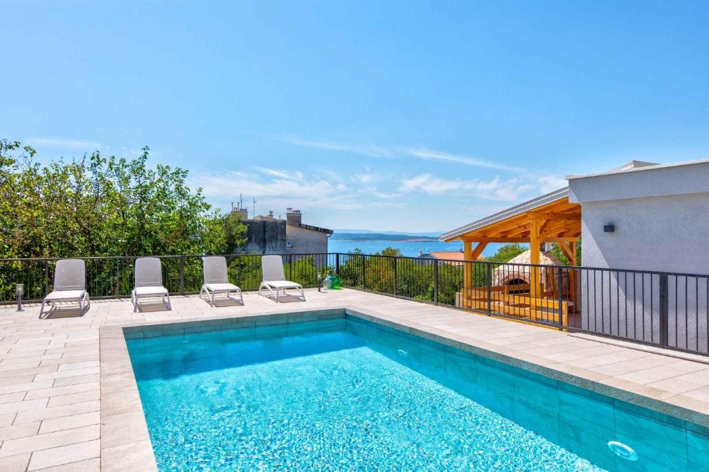 Swimmingpoolen hos eller tæt på Apartment in Crikvenica 39161