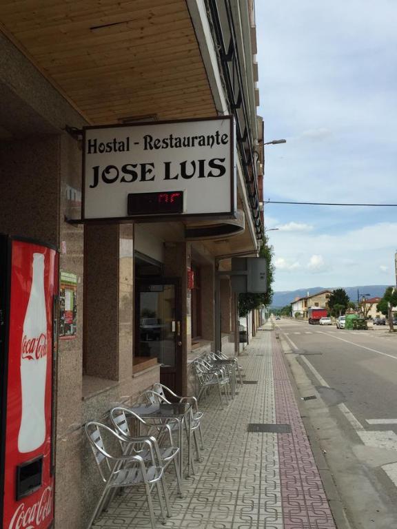 Fotografia z galérie ubytovania Hostal Restaurant Jose Luis v destinácii Trespaderne