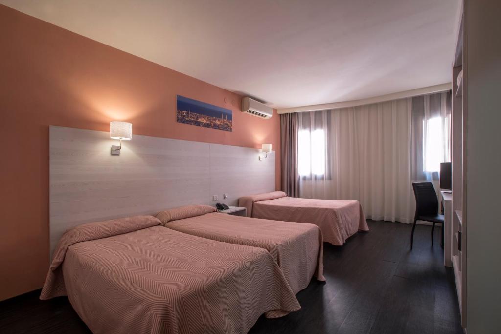 Cuatro Naciones - Resim 10