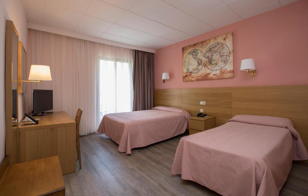 Cuatro Naciones - Resim 8