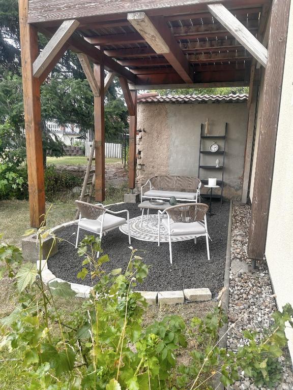 Zahrada ubytování SOLEY - Stylische Ferienwohnung idyllisch gelegen