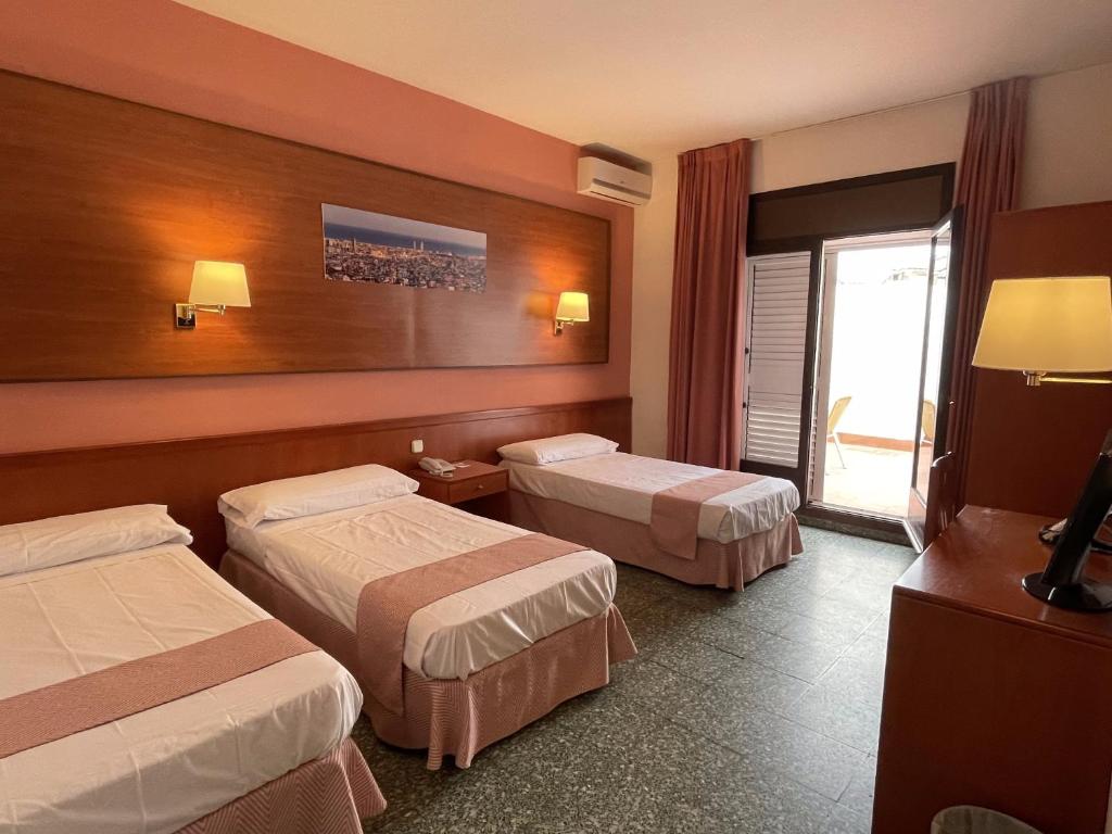 Cuatro Naciones - Resim 7