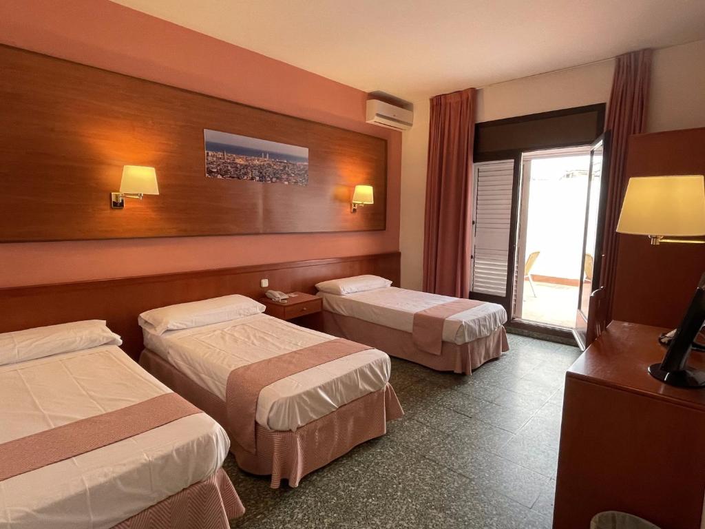 Cuatro Naciones - Resim 4