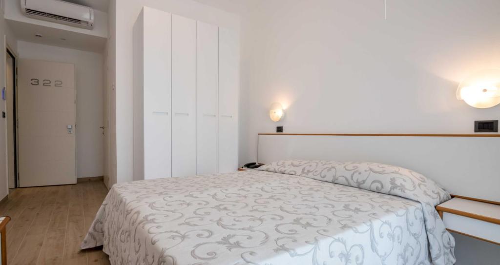 Hotel Relax Family & Spa - Economy Doppel- Oder Zweibettzimmer