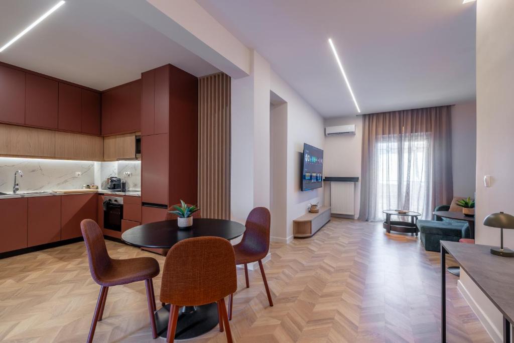 Kerameikos Elégance 2BR Apt | IVY Vacation Rentals