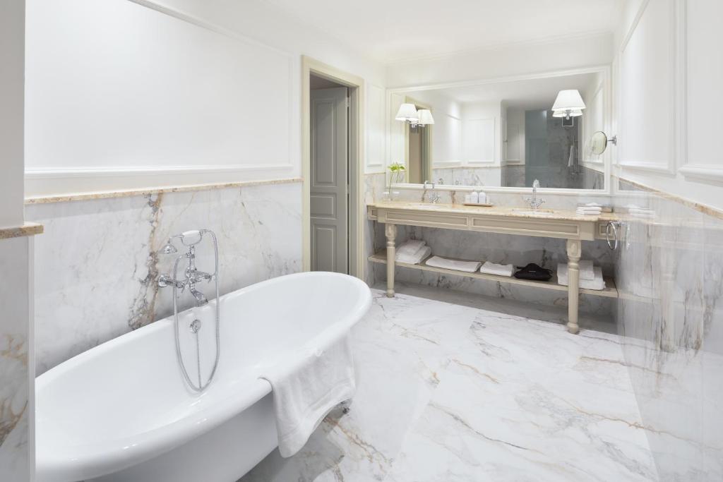 Hotel El Palace Barcelona - Resim 29