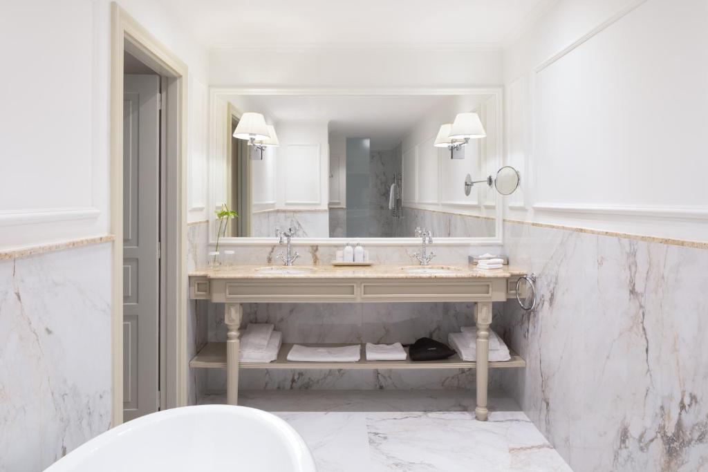 Hotel El Palace Barcelona - Resim 30