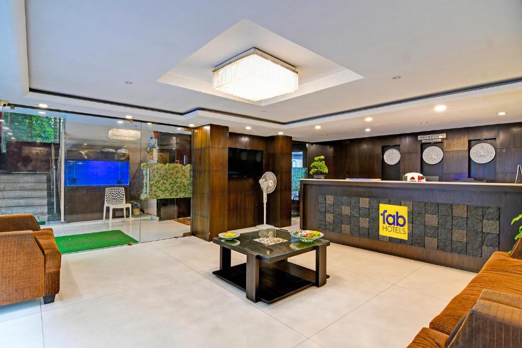 TV a/nebo společenská místnost v ubytování FabHotel Sonargaon