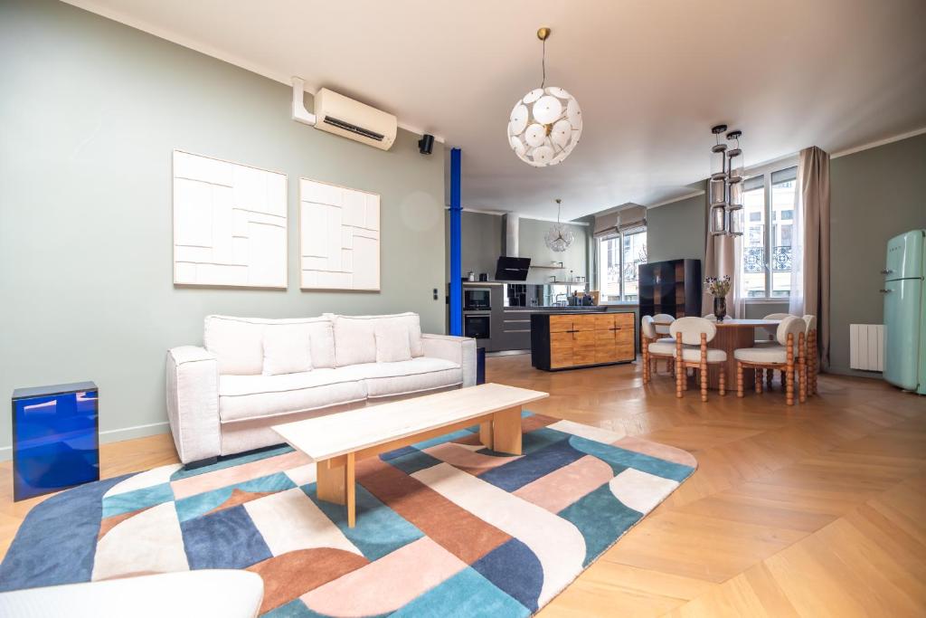 Stylish Duplex in Paris' Center