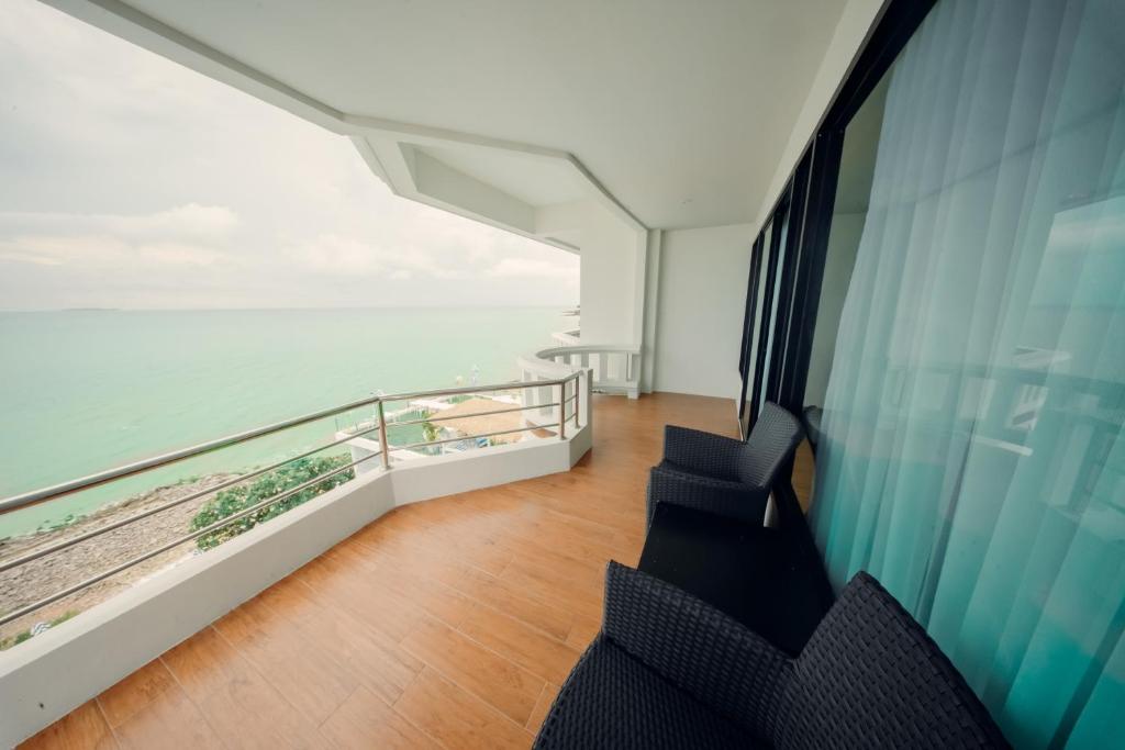 Nova Pattaya Sea View - Resim 12