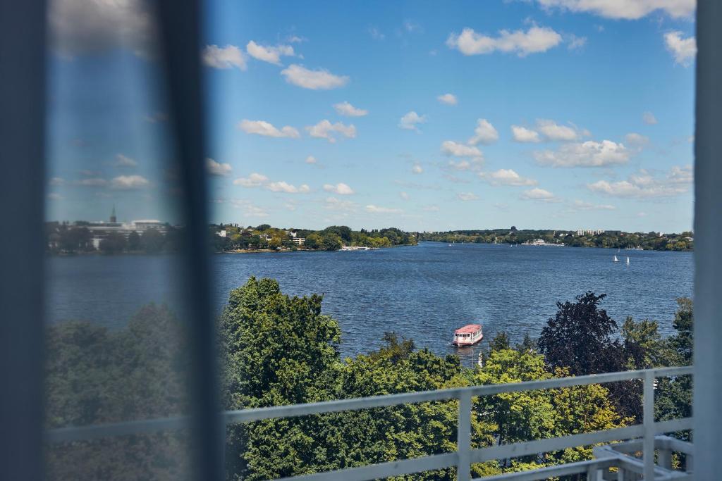 Hotel Atlantic Hamburg, Autograph Collection - Resim 35