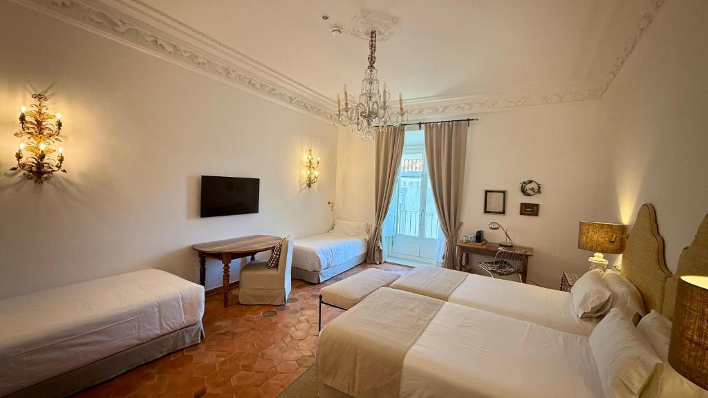 Casa Pizarro Hotel - Deluxe Family Room