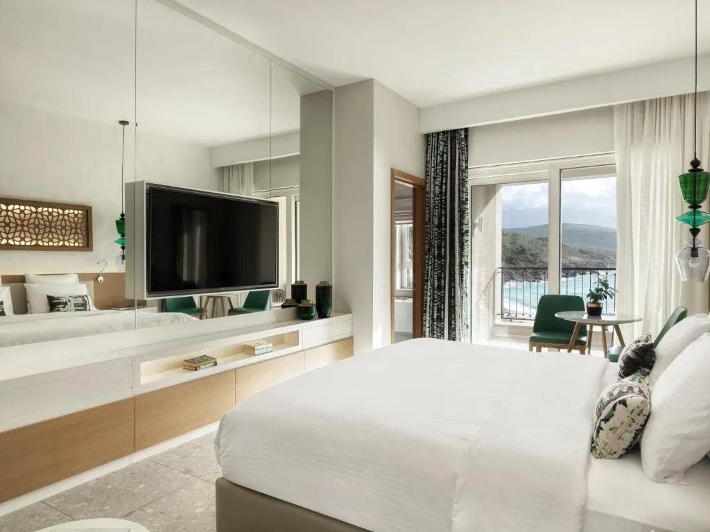 Grand Superior Room