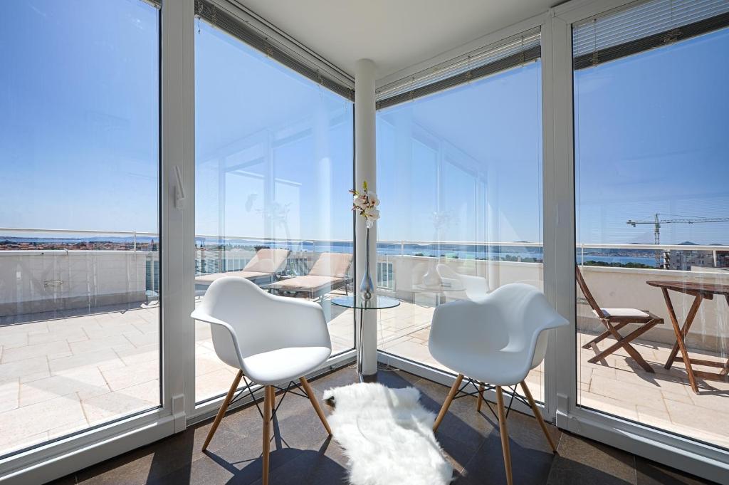 Balkón alebo terasa v ubytovaní Sunset Penthouse Apartment with Jacuzzi and Seaview