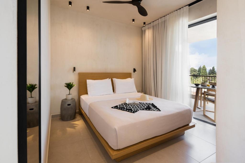 Pnoes Luxury Suites - 1