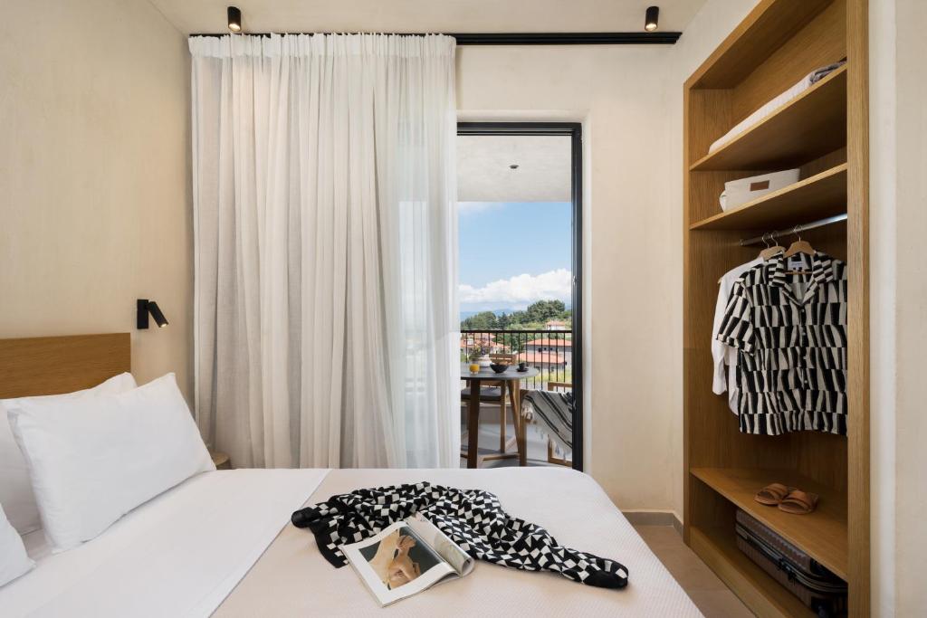 Pnoes Luxury Suites - 2