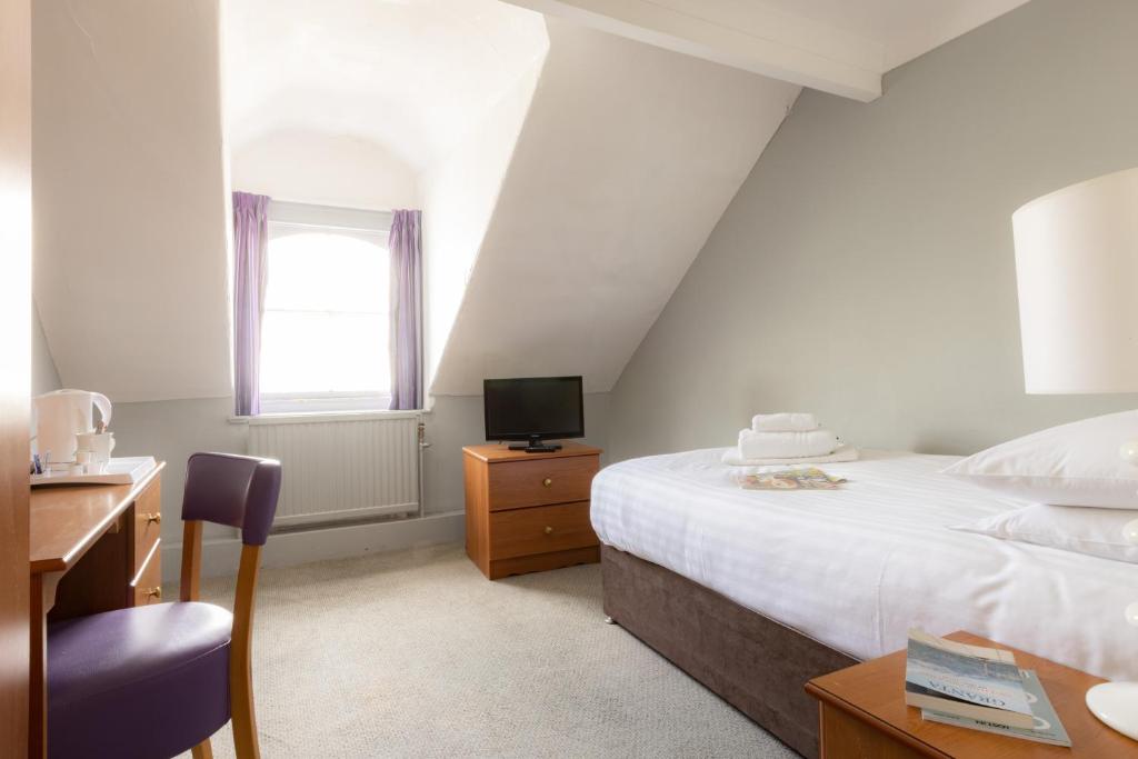 The Marine Hotel - Resim 35