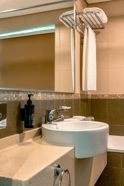 TIME Oak Hotel & Suites - Resim 42