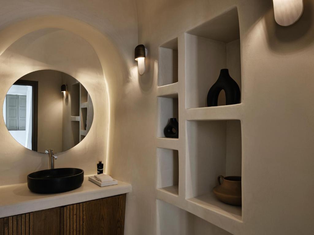 Andronis Luxury Suites - Preferred Hotels & Resorts photo 2