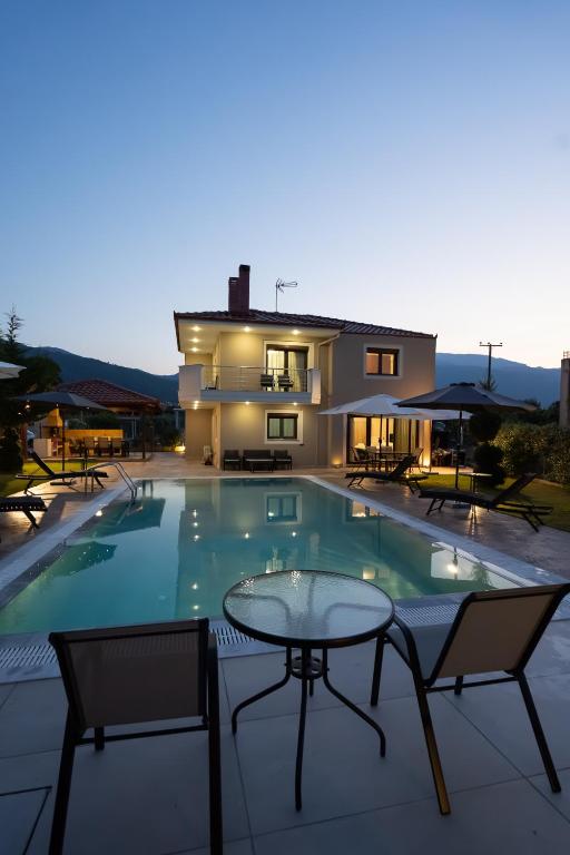 Πισίνα στο ή κοντά στο Olympus Echo Villa