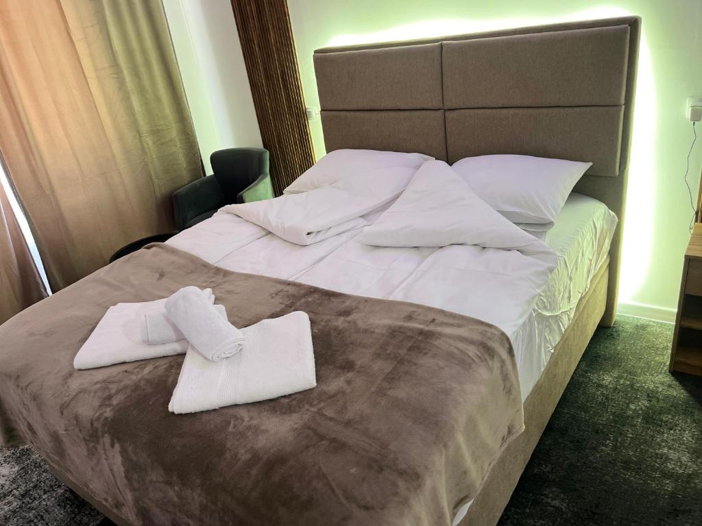Hotel Bosna - Deluxe Queen Room