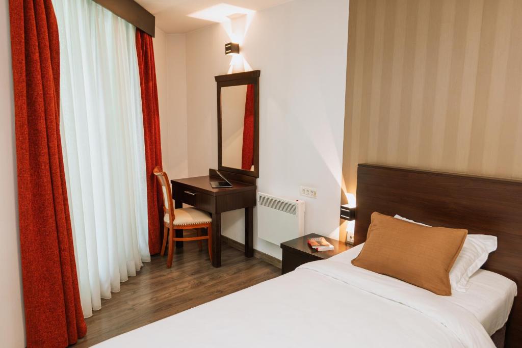 Hotel Duke Armeneasca City Center - Resim 5
