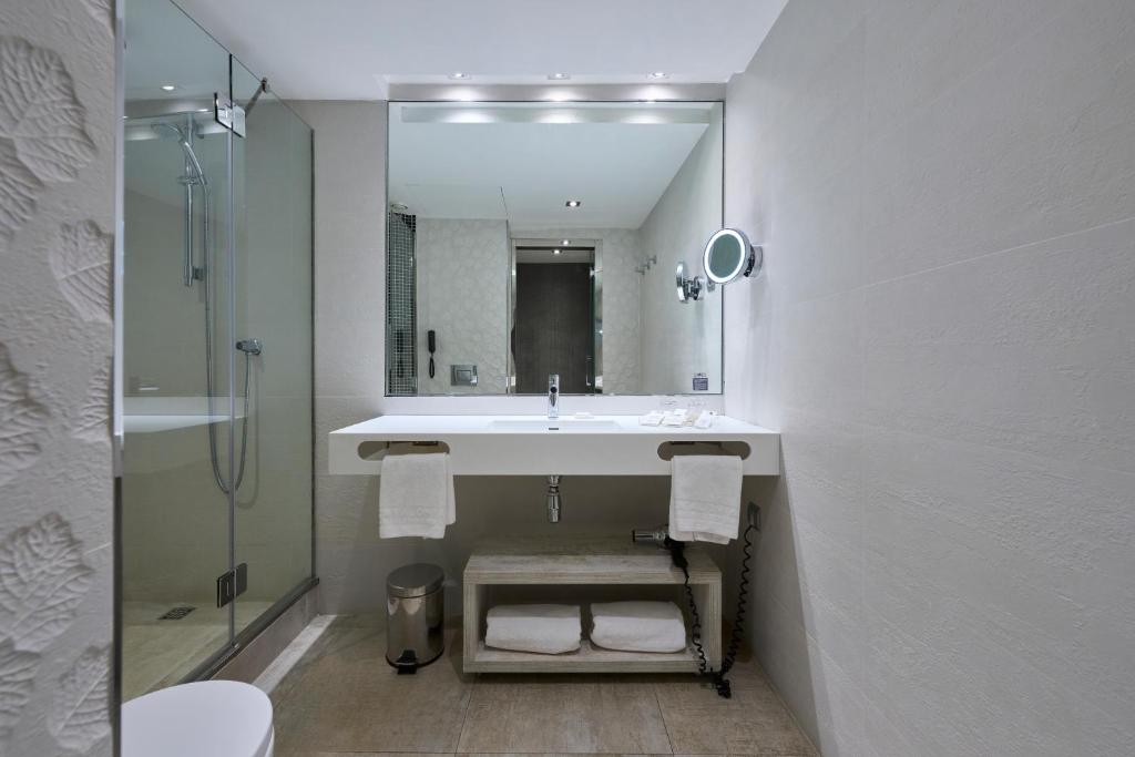 Catalonia Sagrada Familia - Resim 31