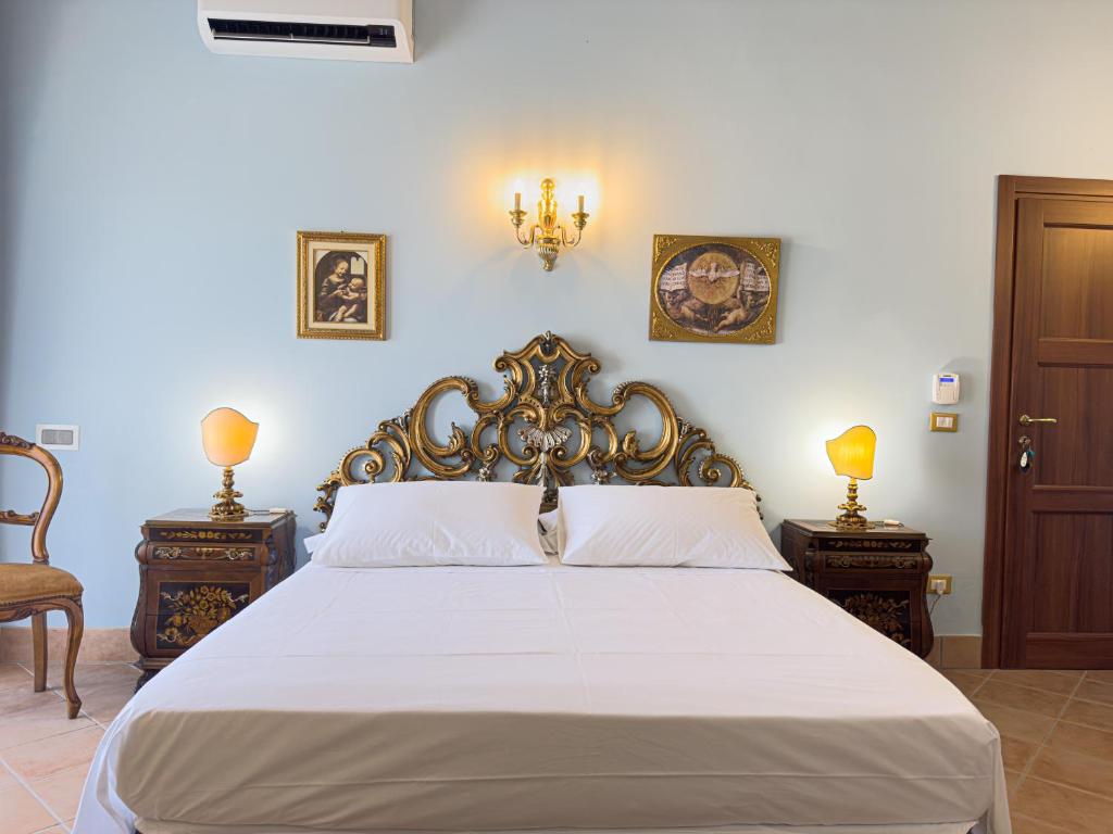 Relais Casale Corvo - Double Room With Private External Bathroom