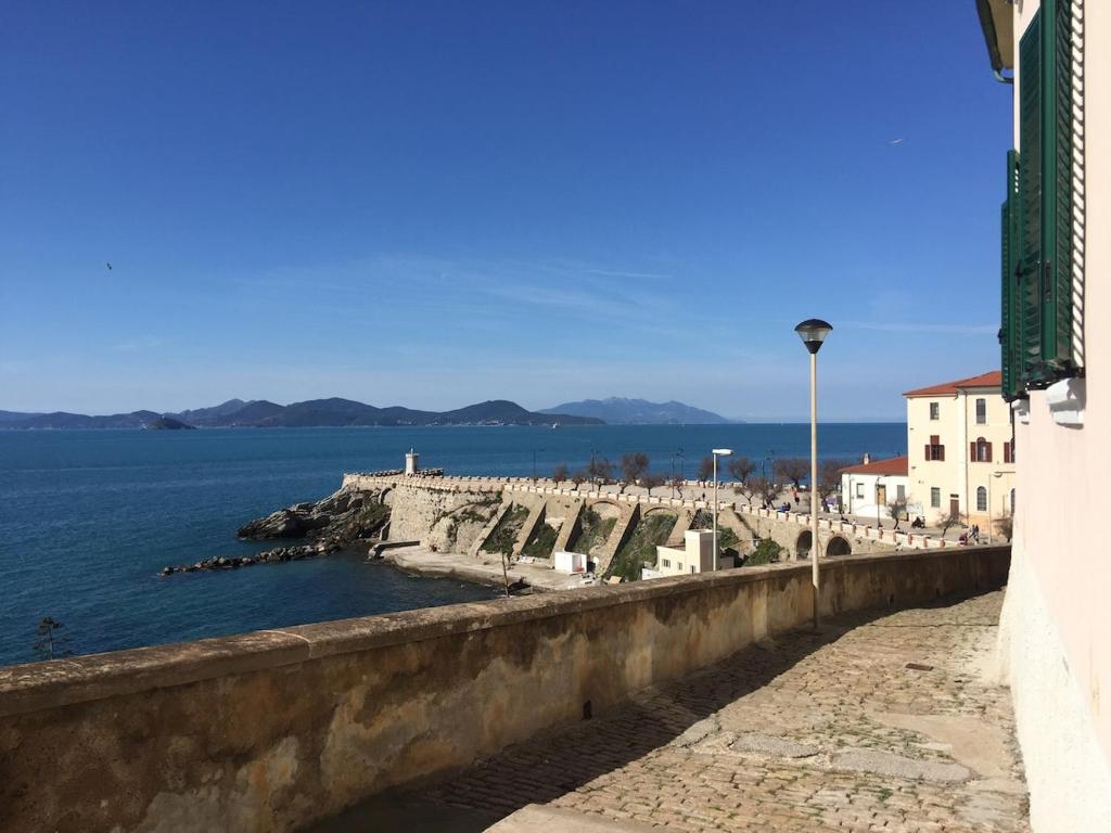 Gallery image of Sea view apartment, 3 bedrooms, large living room in Piombino
