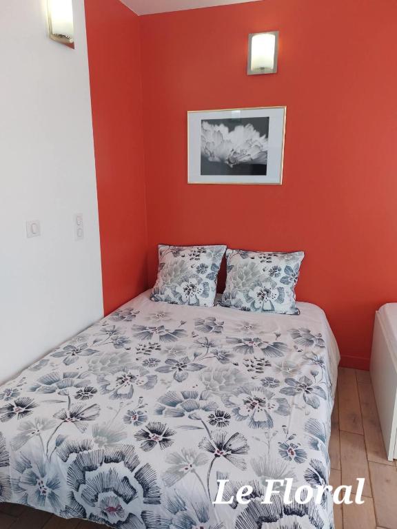 Les Belles Terrasses Dieppe ,3 appartements , LE VEGETAL de 1 à 8 personnes , LE TROPICAL de 1 à 6 personnes , LE FLORAL avec TERRASSE de 1 à 3 personnes , quartier calme au stationnement gratuit à coté de l'avenue verte - Appartement Avec Terrasse