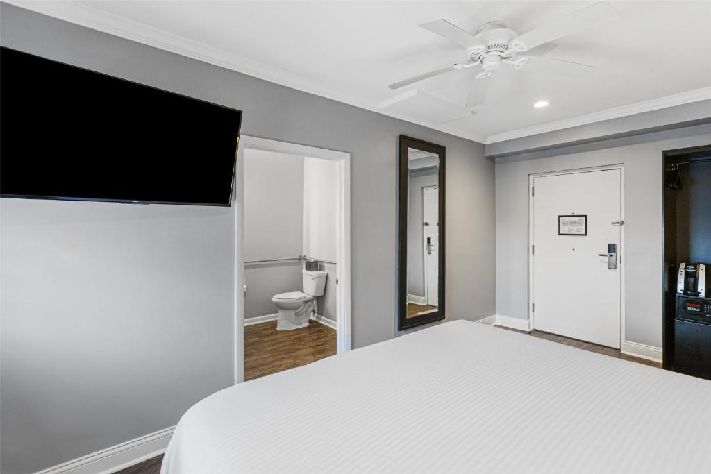 Hotel Chicago West Loop, SureStay Collection by Best Western photo
