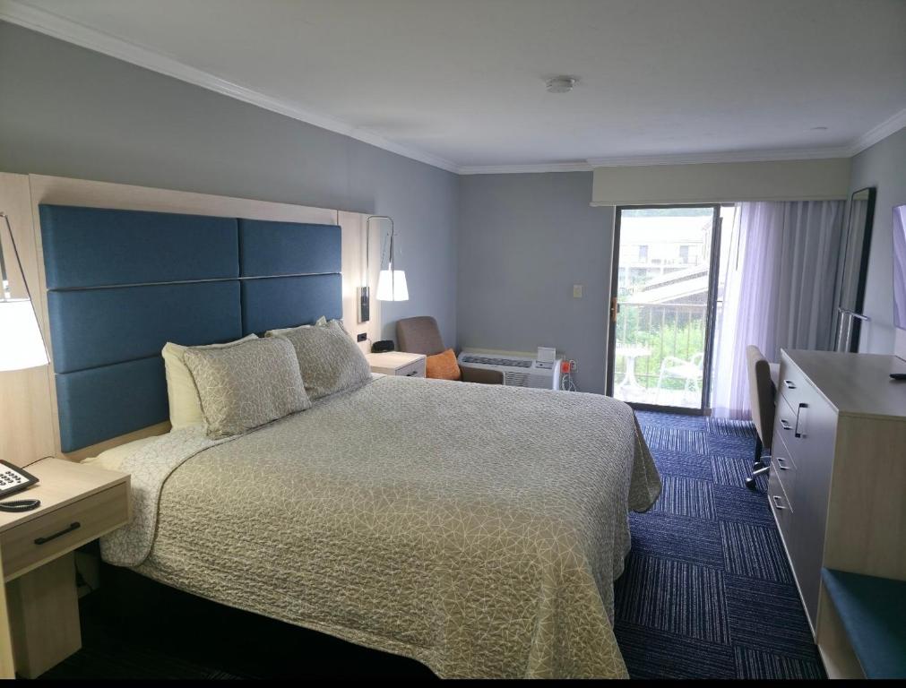 All Seasons Resort, Trademark Collection by Wyndham photo